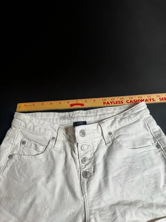 Mossimo White Denim Shorts Size 4 High Rise Button Fly Stretch Jean Shorts - Picture 5 of 5